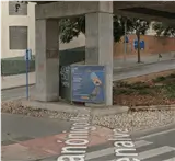 Jets publicitarios en la estación MARQ-Castillo del TRAM, junto al museo MARQ y el Hospital Vithas de Alicante